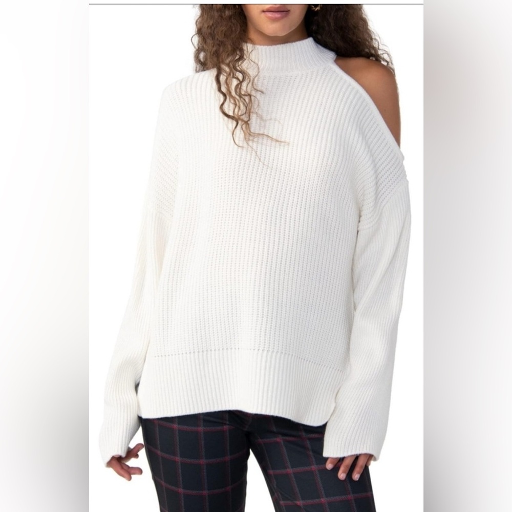 Sanctuary | Cut It Out - One Cold Shoulder Sweater